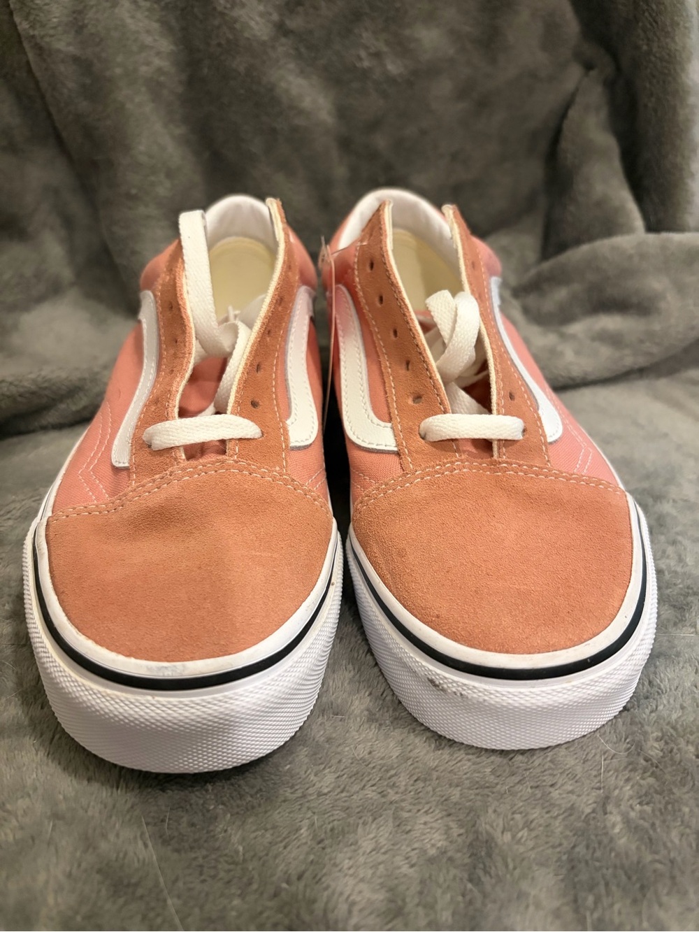 Vans Old Skool Sneakers in Rose Pink and White - Picture 2 of 5